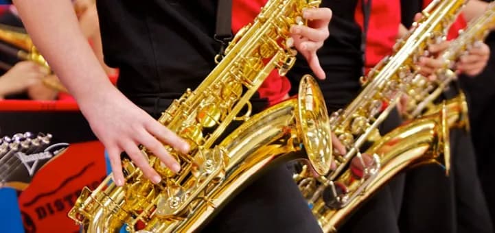 Poznaj techniki gry na saksofonie: porady dla początkujących