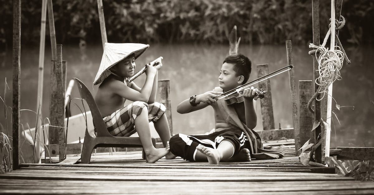 Flet - budowa, rodzaje i historia popularnego instrumentu