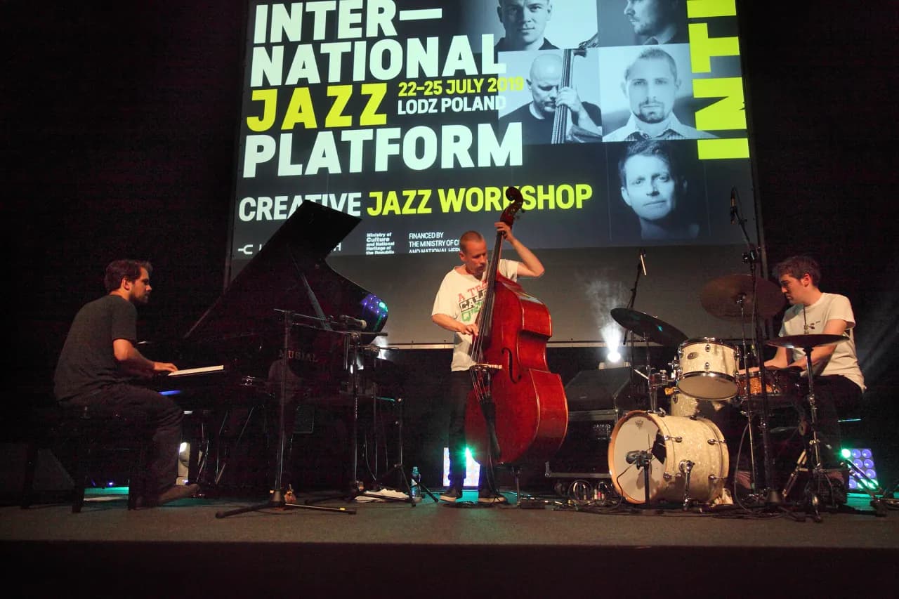 Najlepsze kluby jazzowe w Łodzi: muzyka na żywo i atmosfera