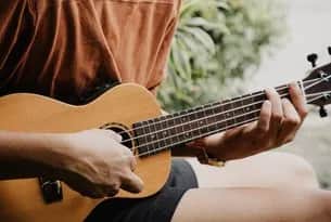 7 kreatywnych sposobów jak ozdobić ukulele w domowym zaciszu