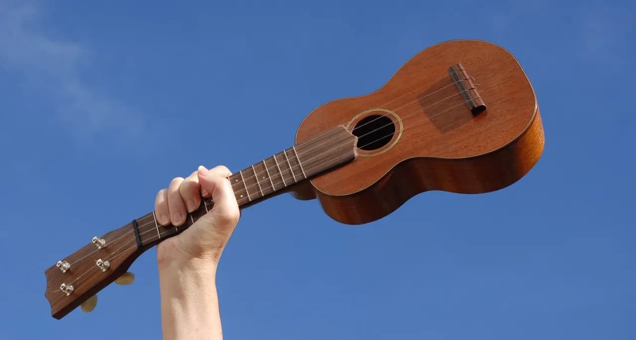 Ile strun ma ukulele? Odkryj, dlaczego cztery struny są najlepsze