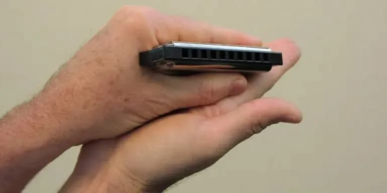 Jak zagrać na harmonijce - proste techniki dla początkujących