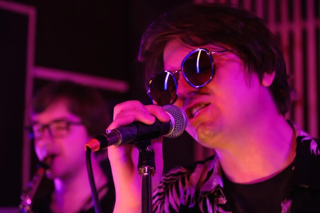 Jak zorganizować domowy koncert dla przyjaciół? Zainspiruj się